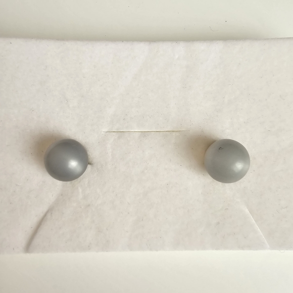 Vintage Moonglow Light Blue Balls gold tone metal ScrewBack Earrings - Picture 1 of 4